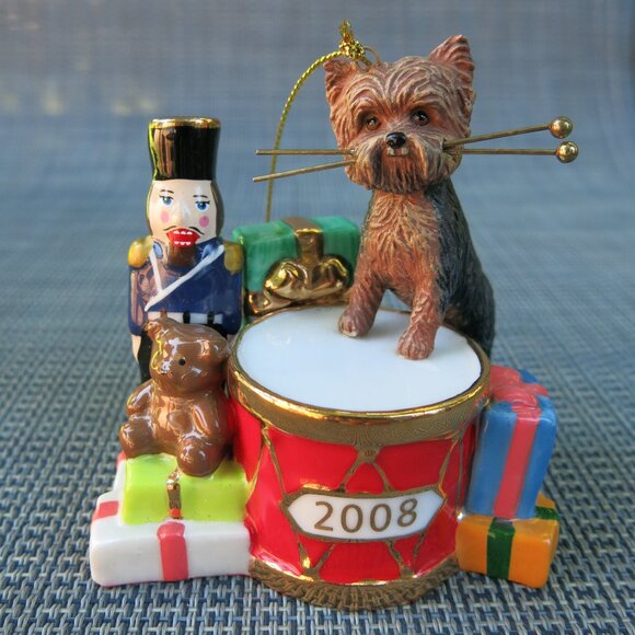 Collectible Danbury Mint 2008 Christmas Drummer Yorkie Nutcracker Ornament - Picture 1 of 9